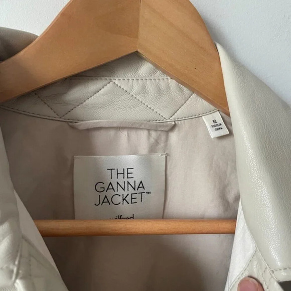 Aritzia Wilfred The Ganna Vegan Leather Shirt  Jacket Shacket Cream Size Medium - Picture 7 of 8